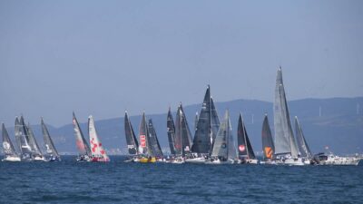 TÜRKİYE'DE YELKEN SPORUNUN SİMGELERİNDEN BİRİ HALİNE GELEN TAYK-EKER OLYMPOS REGATTA