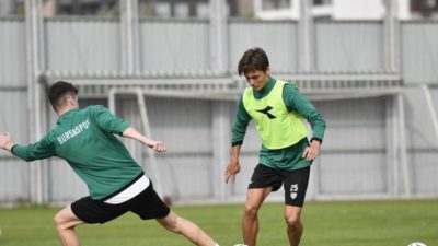 TFF 2'nci Lig Beyaz Grup'ta mücadele eden Bursaspor, ligin 10'uncu