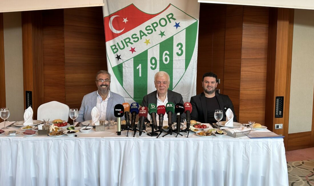 Bursaspor eski başkanı Ali Ay’dan yeni açıklamalar Bursaspor eski başkanı Ali Ay, düzenlediği basın toplantısında, "Bursaspor başkanlığı