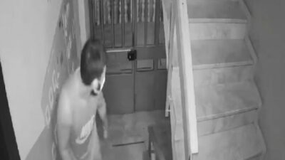 Bursa’nın Kestel ilçesindeki bir apartmana giren şüpheli, numarasına bakarak seçtiği
