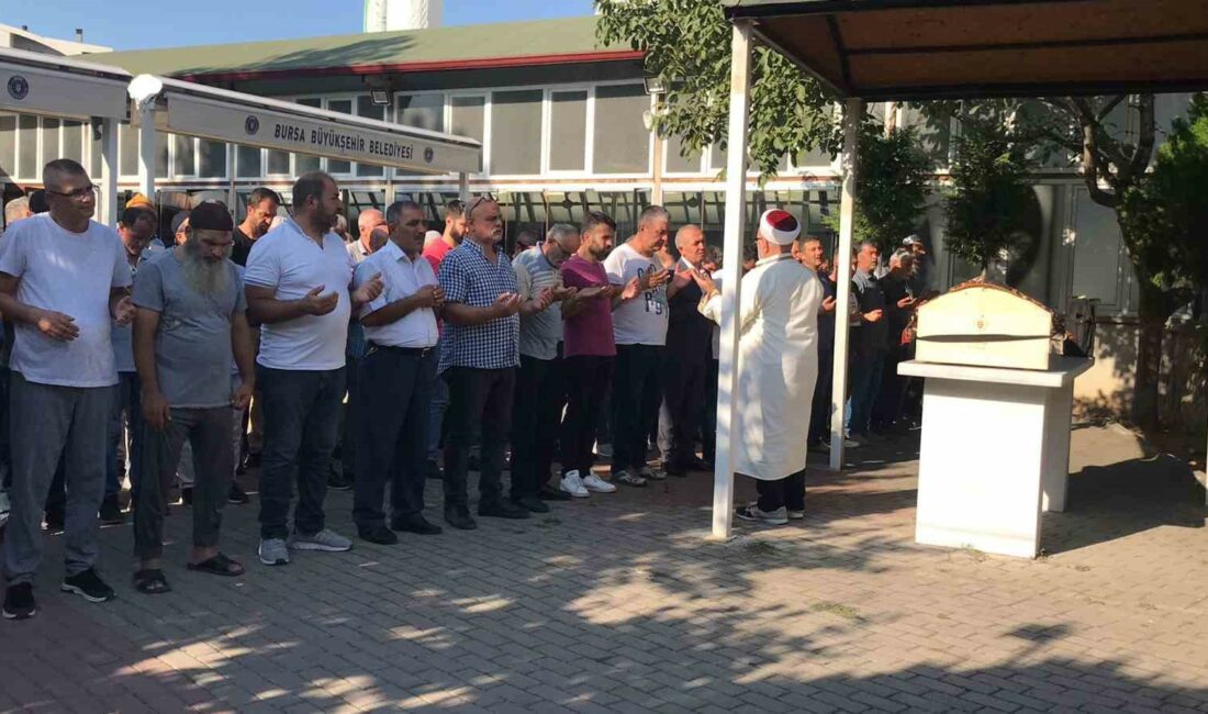 Bursa’da inşaatta ölü bulunan genç kız defnedildi Bursa’nın Yıldırım ilçesindeki bir inşaatta ölü bulunan genç kızın cenazesi