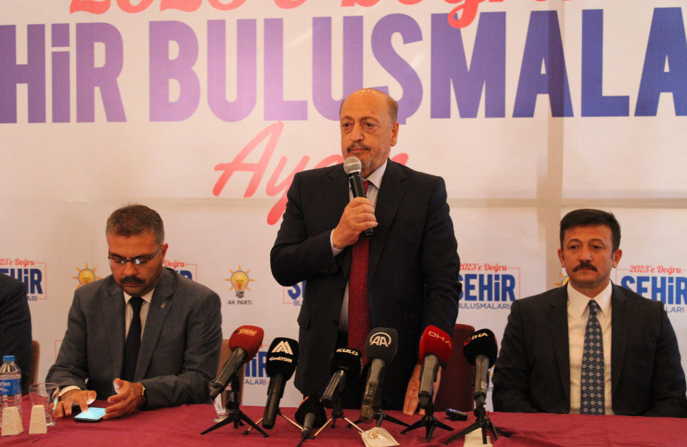 Çalışma ve Sosyal Güvenlik Bakanı Vedat Bilgin, emeklilikte yaşa takılanlar