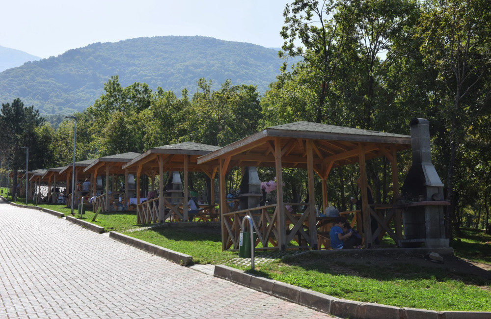 Balaban mesire alanı Yıldırımlı’lara nefes aldırıyor Yıldırım Belediyesi tarafından bölgeye kazandırılan Balaban mesire alanına ilçede yaşayan