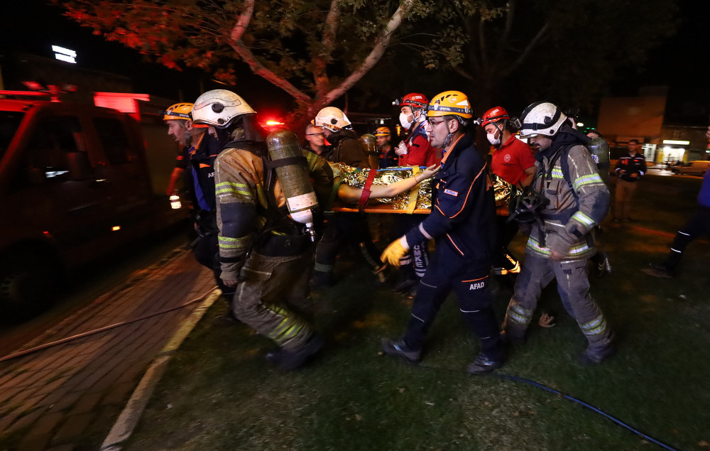 Bursa metrosunda nefes kesen gece tatbikatı