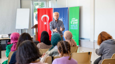 Bursa Büyükşehir Belediyesi, edebiyat ve yazıya meraklı olanların eleştirel okumayı