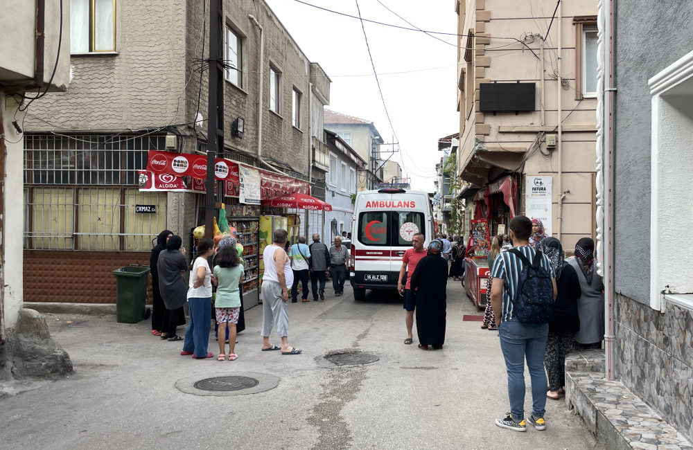 Bursa’da haber alınamayan kişi evinde cansız bulundu Bursa'nın İnegöl ilçesinde, yakınları tarafından uzun süredir kendisinden haber alınamayan