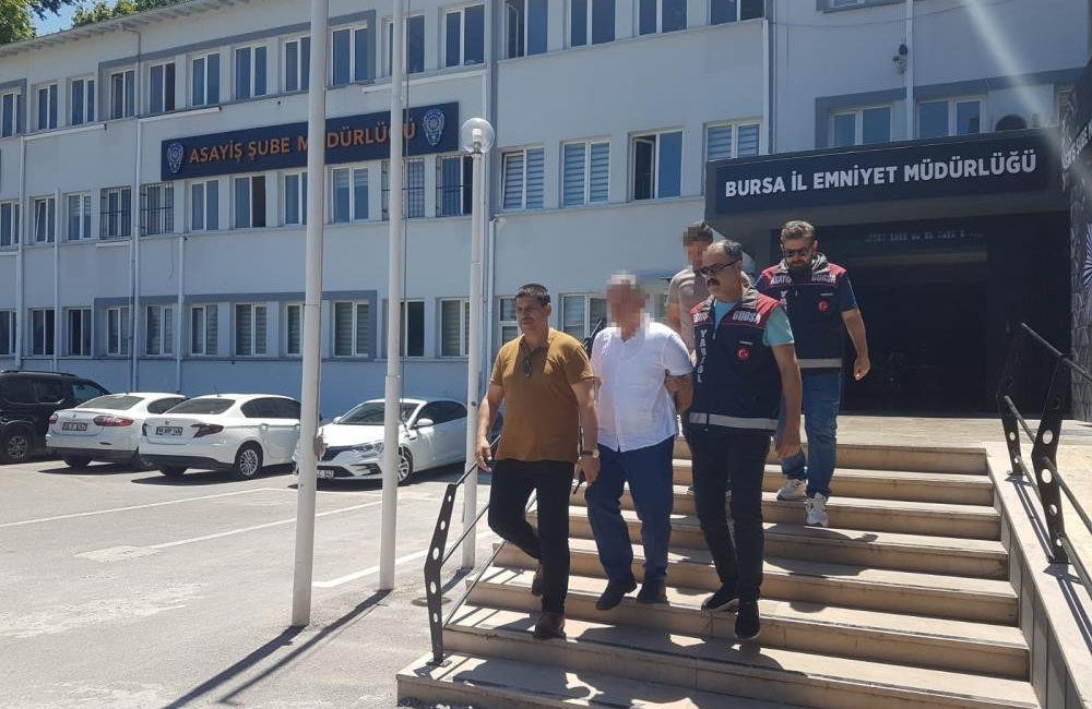 Bursa’da kurban hissesi dolandırıcılarına yüzlerce yıllık hapis istemi Bursa'da büyükbaş kurban hissesi alanlara bozuk et ve salam dağıtıldığı