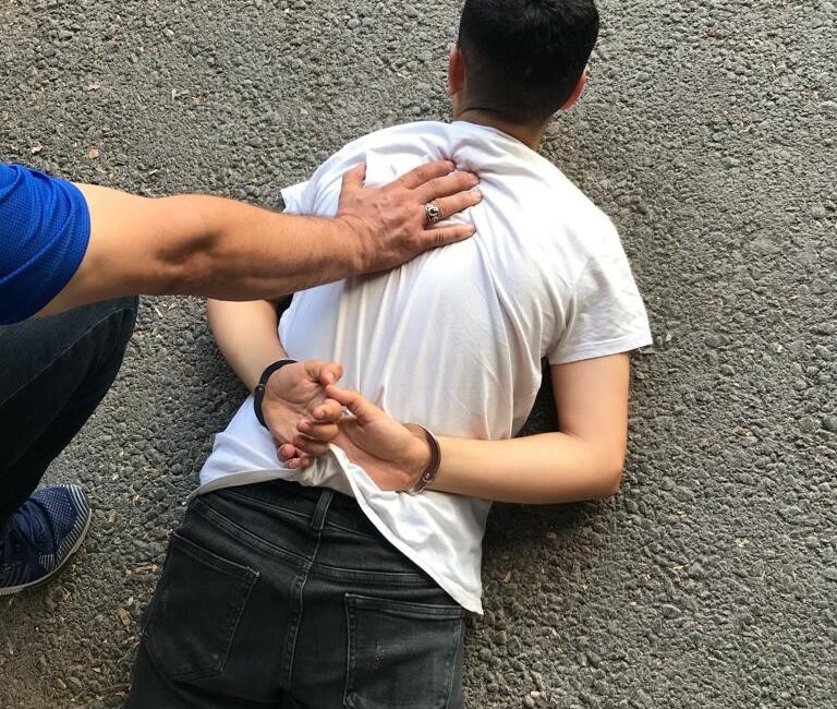 Bursa’da maganda operasyonu Bursa’da magandalık yaptıkları tespit edilen 10 şüpheli gözaltına alındı.