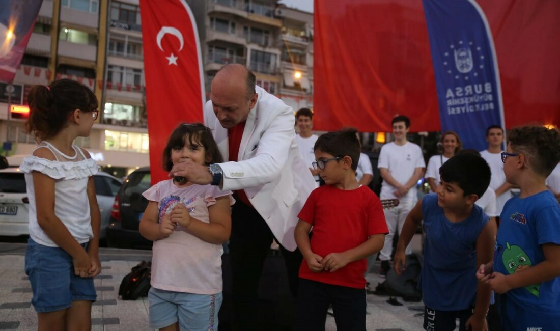 Bursa’da sahne, ‘adam olacak’ çocukların BURSA BÜYÜKŞEHİR BELEDİYESİ KÜLTÜR ŞUBE MÜDÜRLÜĞÜ TARAFINDAN KÜLTÜR AKADEMİSİ BÜNYESİNDE