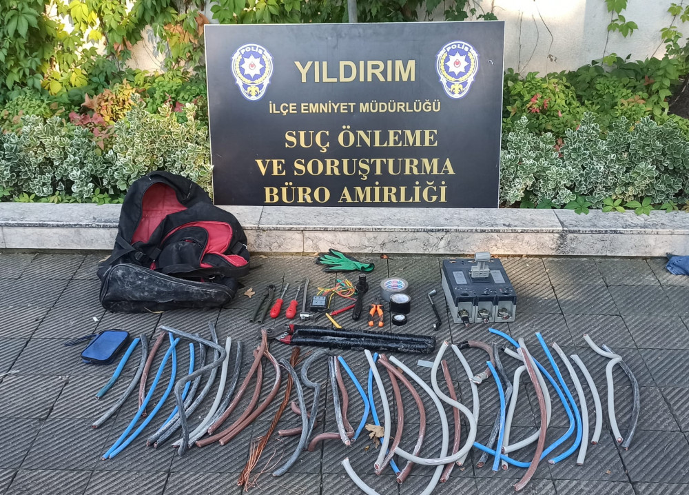 Bursa'da "trafo fareleri" böyle yakalandı