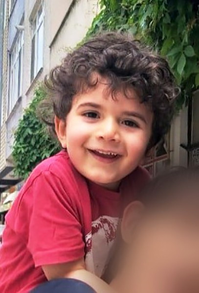 Bursa'da yalnız kaldığı evde yangın çıkan çocuk öldü