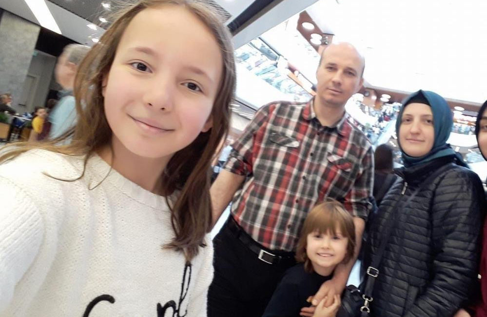 Bursa’daki feci kazada 4 kişi yaşamını yitirdi Bursa'nın Karacabey ilçesinde, tıra arkadan çarpan otomobilde bulunan 4 kişi