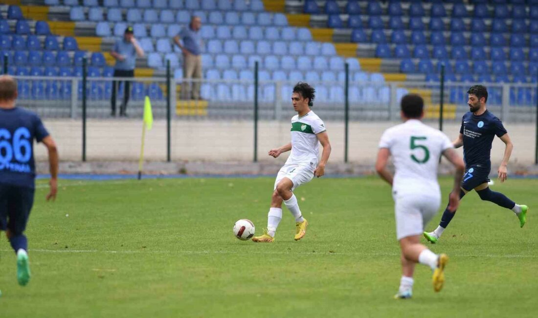 Bursaspor Belediye Kütahyaspor’a 4-3 yenildi Bursaspor, antrenman maçında Belediye Kütahyaspor’a 4-3 mağlup oldu.