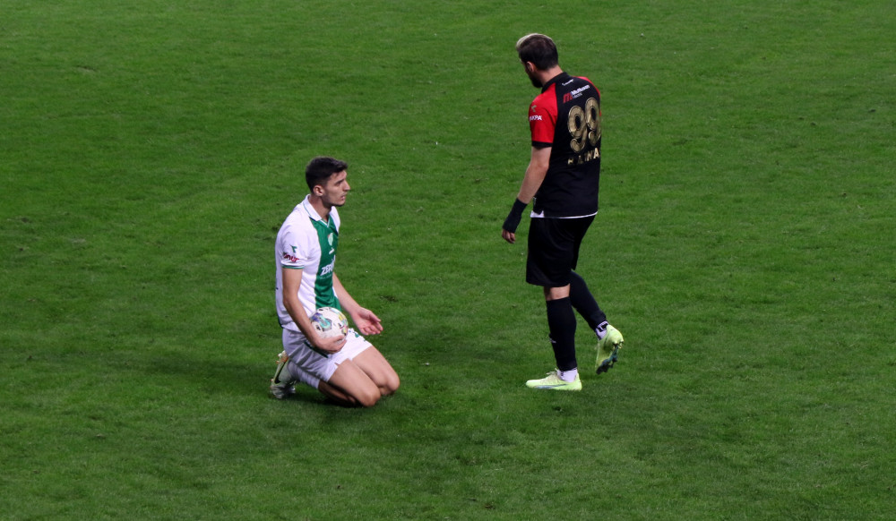 Bursaspor Erzincan deplasmanında da umduğunu bulamadı