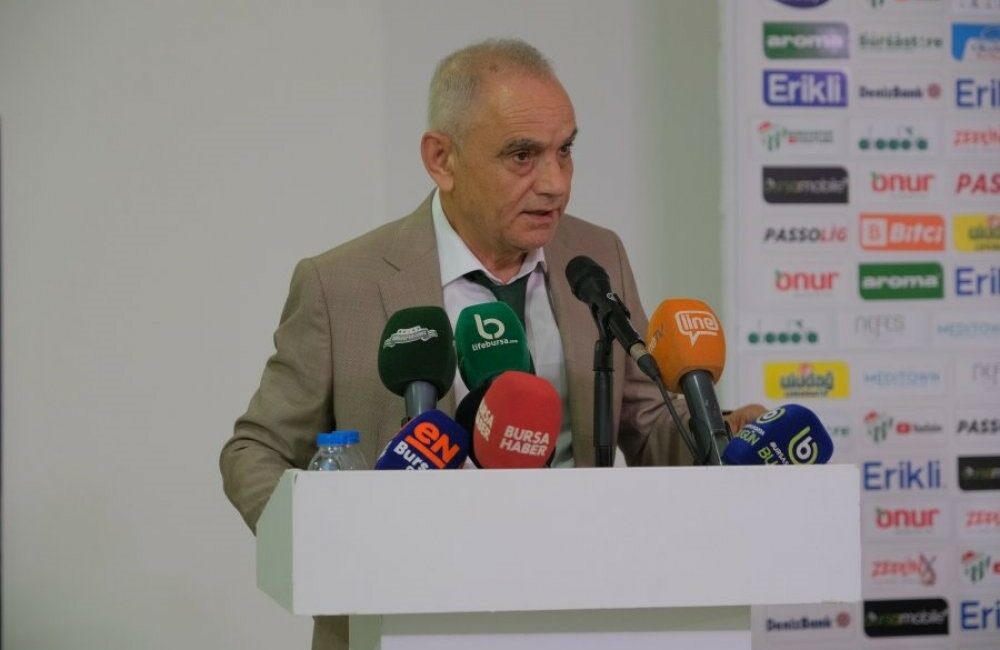 BURSASPOR BAŞKANI RECEP GÜNAY, DİVAN KURULU TOPLANTISI'NDA AÇIKLAMALARDA BULUNDU.