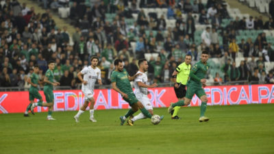 TFF 2'nci Lig Beyaz Grup'ta mücadele eden Bursaspor, ligin 11'inci
