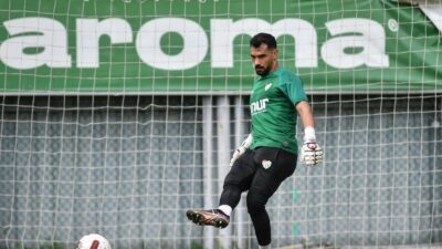 TFF 2. Lig ekiplerinden Bursaspor, deplasmanda oynayacağı yine Bursa ekiplerinden