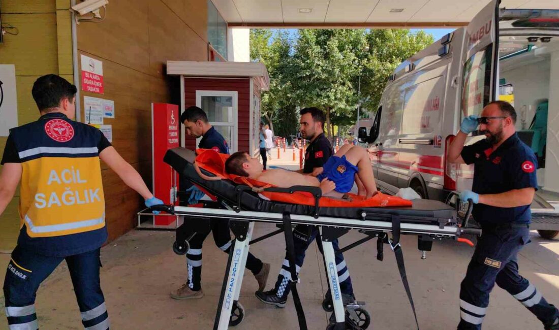 Bursa’da üzerine sıcak su dökülen çocuk yaralandı Bursa’nın İnegöl ilçesinde çaydanlıktan üzerine sıcak su dökülen çocuk hastanede