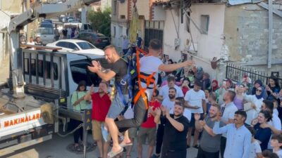 Bursa’nın İznik ilçesinde, gelenek gereği damadı vince asan arkadaşları onu