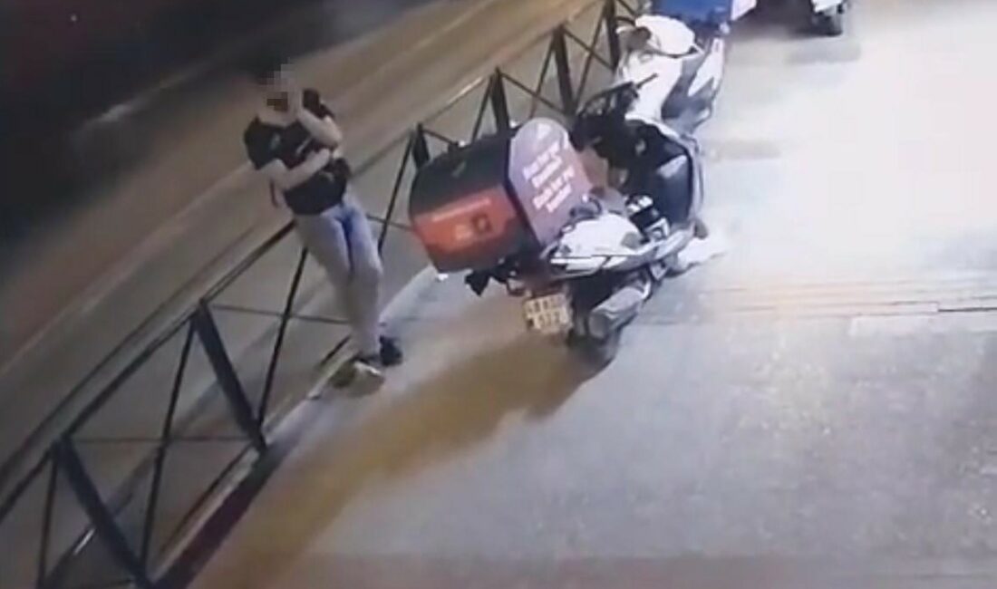 Kuryenin anahtarı üzerinde unuttuğu motosikletini böyle çaldı BURSA’NIN OSMANGAZİ İLÇESİNDE KURYE İŞİYLE UĞRAŞAN KİŞİ, ANAHTARI MOTOSİKLETİN ÜZERİNDE