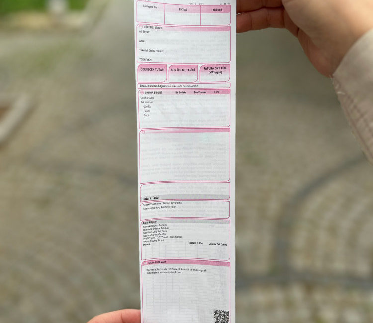 Meme kanseri farkındalığı için elektrik faturaları pembe tasarlandı Uludağ Elektrik, meme kanserine dikkat çekmek için bu sene de