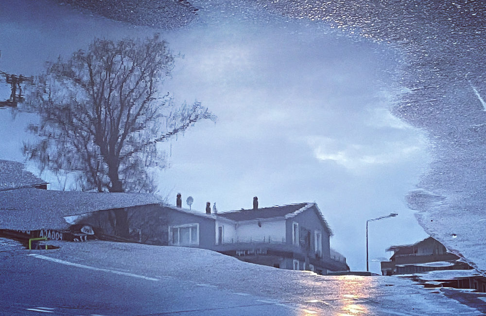 Meteorolojiden Bursa için son dakika uyarısı Bursa Valiliği tarafından yapılan açıklamada, sabah saatlerinden itibaren kuvvetli rüzgar