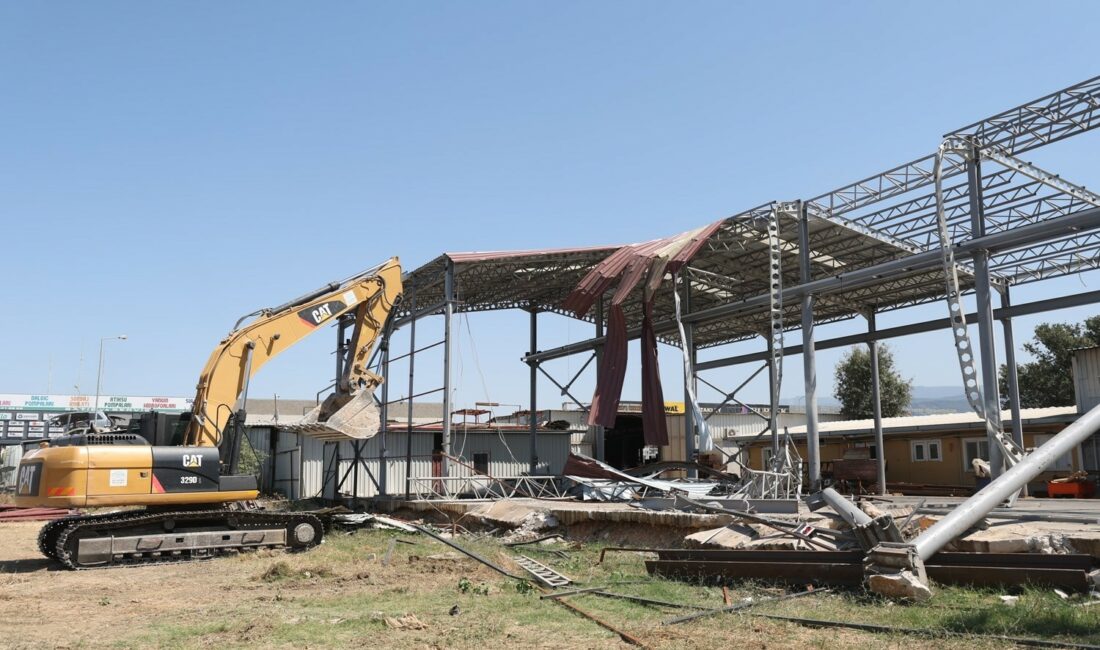 Nilüfer’de kaçak yapılarla mücadele devam ediyor KAÇAK YAPI İLE KARARLI MÜCADELESİNİ SÜRDÜREN NİLÜFER BELEDİYESİ, İMARA UYGUN