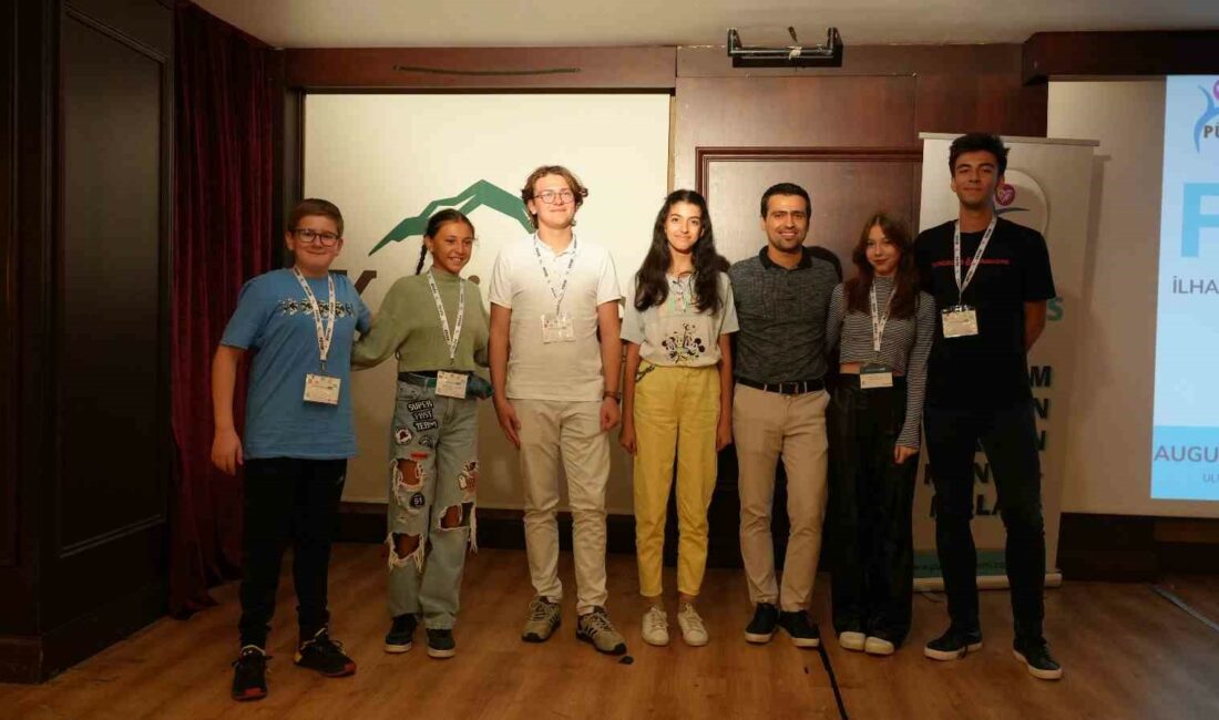 Özel yetenekli gençler deneyimlerini paylaşarak akranlarına ilham oldu DÜNYADA HER YIL 12 AĞUSTOS’TA KUTLANAN ULUSLARARASI GENÇLİK GÜNÜ’NDE ÖZEL