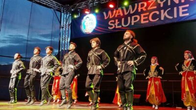 BURSA ULUDAĞ ÜNİVERSİTESİ (BUÜ) HALK OYUNLARI TOPLULUĞU, POLONYA’DA GERÇEKLEŞTİRİLEN VE