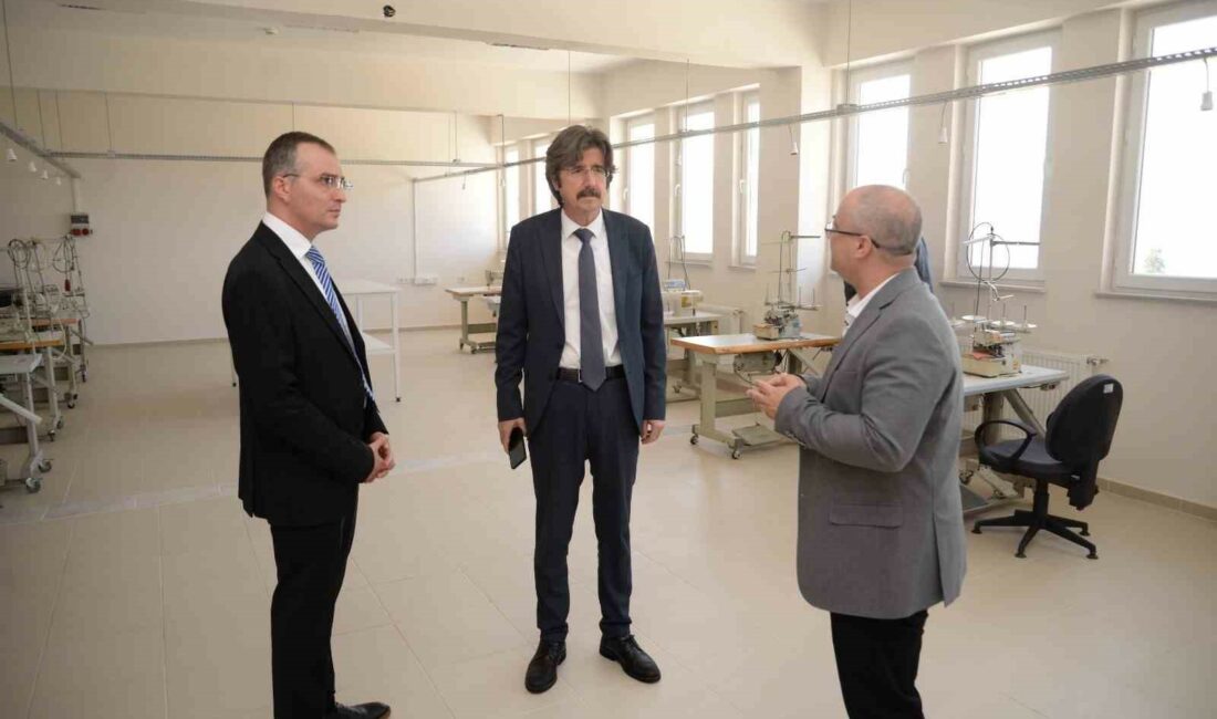 ORHANELİ'DE TARİHİ TAŞ MEKTEP ORHANELİ KAYMAKAMLIĞI VE ULUDAĞ ÜNİVERSİTESİ İLE