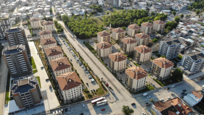 Toplu Konut İdaresi (TOKİ) tarafından dar gelirli aileleri ev sahibi