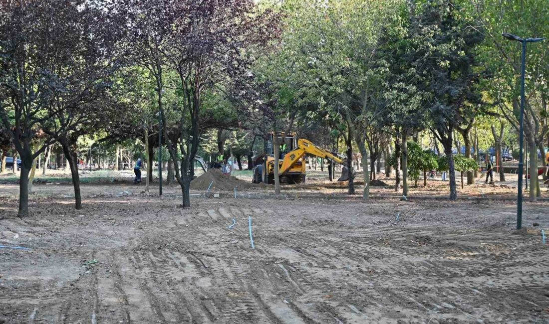 Bursa Büyükşehir belediyesi yeşil yatırımları sürdürüyor Bursa Büyükşehir belediyesi, Orhangazi'deki Şehit Erhan Öztürk Parkı'nı yenileniyor.