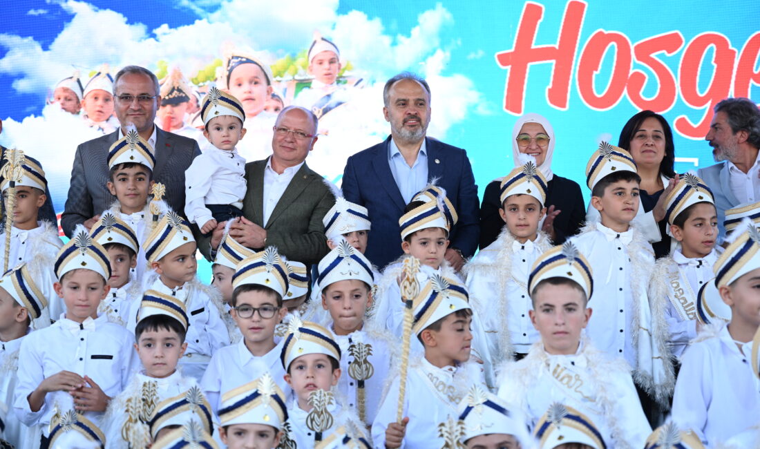 Büyükşehir, toplu sünnet şöleni düzenledi Bursa Büyükşehir Belediyesi, 9'uncu defa geleneksel toplu sünnet şöleni düzenledi.