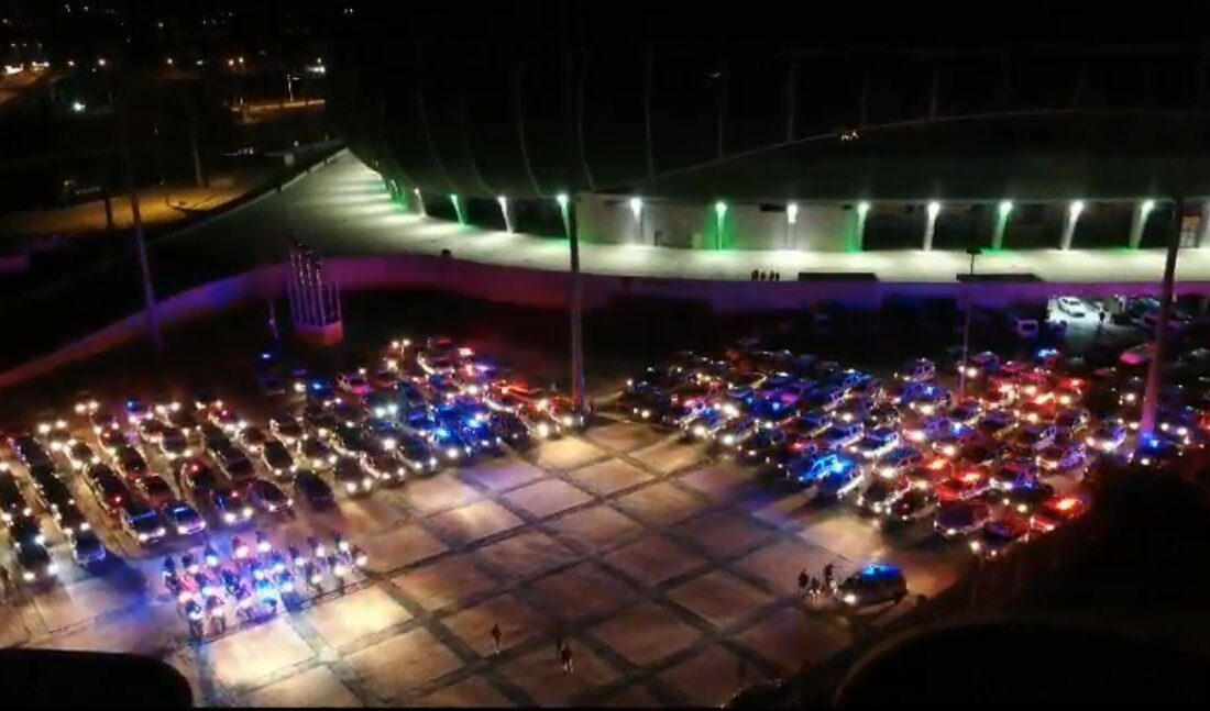 Bursa Emniyet Müdürlüğü ekiplerince, aranan şüphelilere yönelik gerçekleştirilen şafak operasyonunda