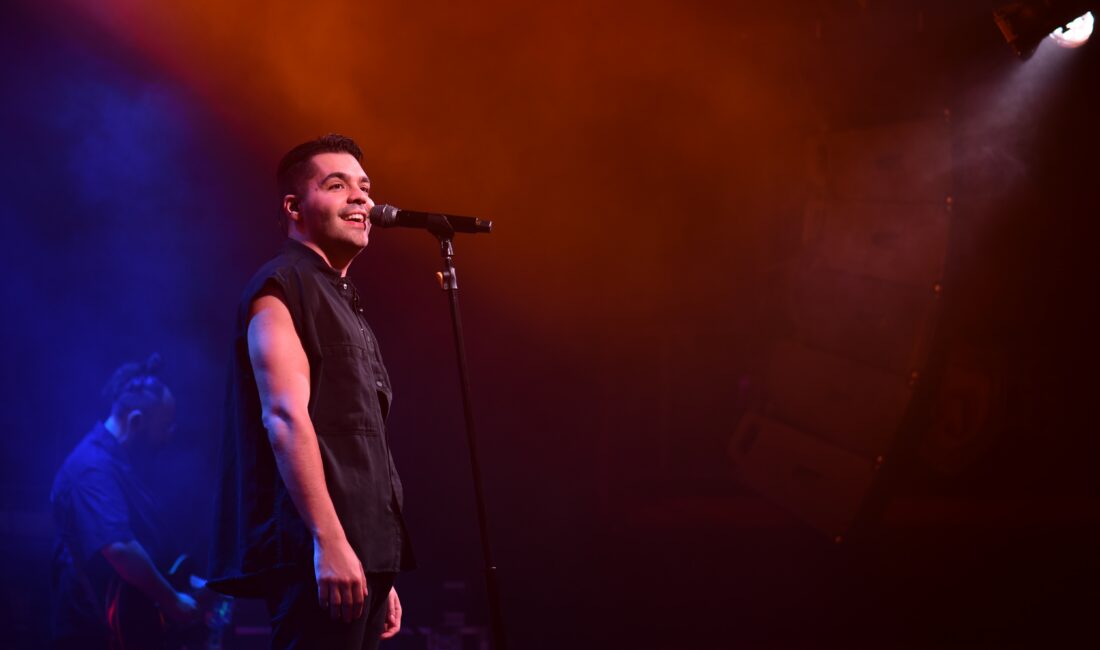 Emir Can İğrek, Bursa’da Ali Cabbar hakkında konuştu Bursa'da sahne alan şarkıcı Emir Can İğrek, son zamanların popüler