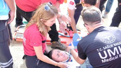 Bilecik’in Söğüt ilçesinde gösteri yaparken attan düşen cirit oyuncusu yaralandı.
