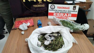 Tekirdağ Emniyet Müdürlüğü ekiplerince gerçekleştirilen operasyonda 1 kilogram esrar yakalandı.