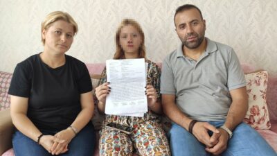 İstanbul'un Sultangazi ilçesinde, bir grup maganda kaldırım taşıyla saldırdıkları kızın