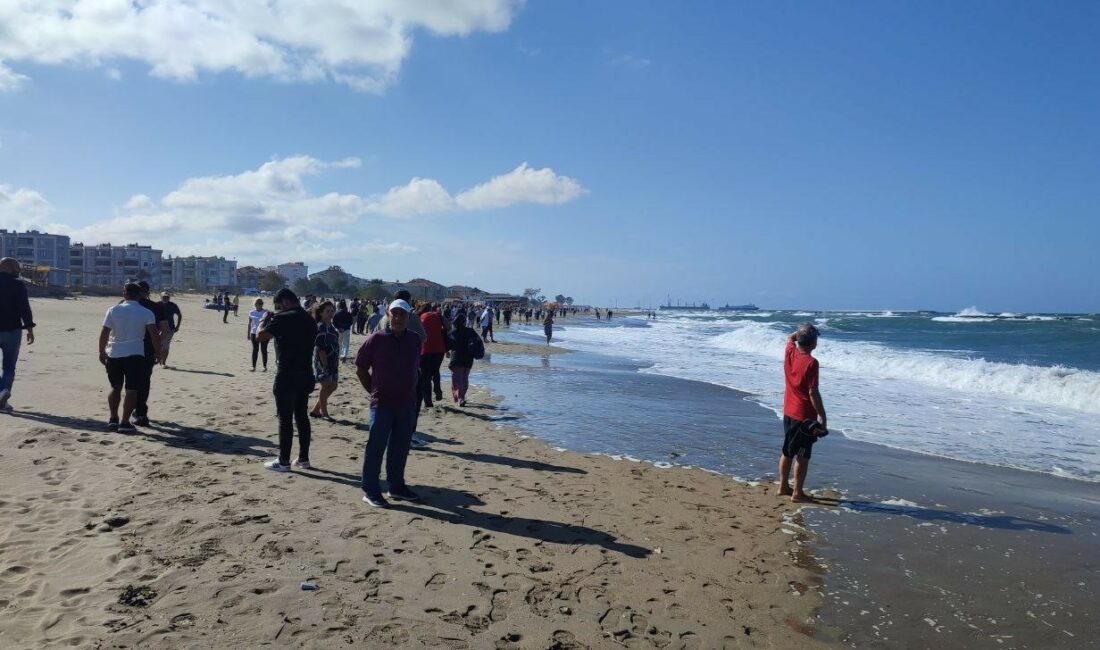 Sakarya’da denize giren çocuk kayboldu Sakarya'nın Karasu ilçesinde, yüzmek için denize giren 14 yaşındaki M.C.K.