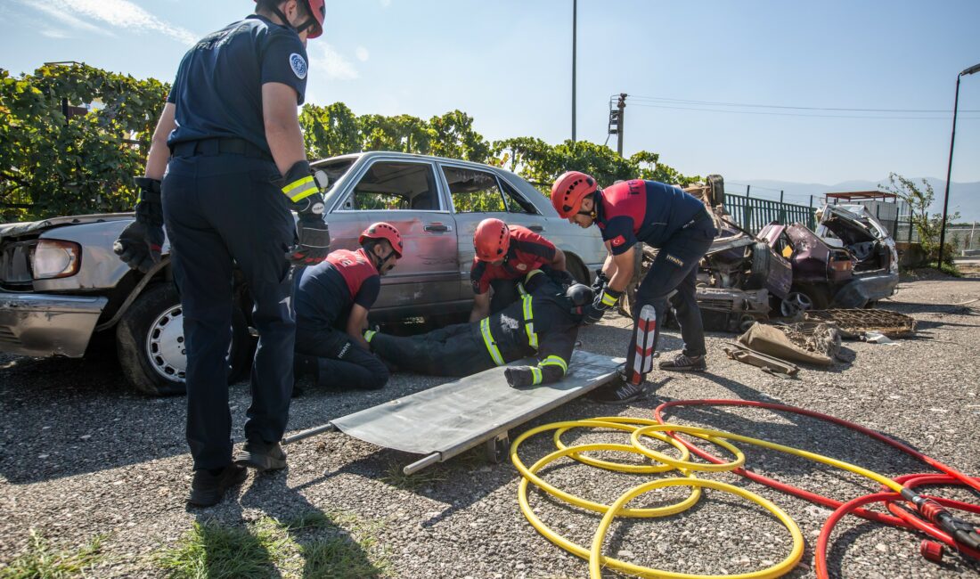 Türkiye Belediyeler Birliği (TBB) tarafından düzenlenen ‘İtfaiye Personeli Mesleki Eğitimi’