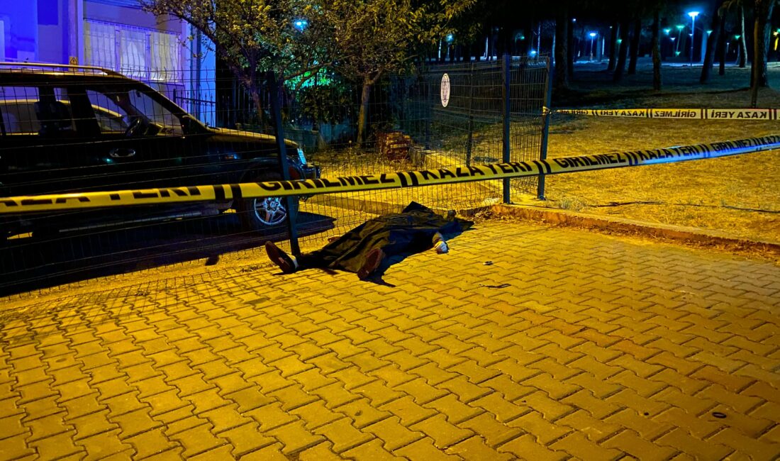 Bursa’da silahlı saldırıya uğrayan kişi öldü Bursa’nın Nilüfer ilçesinde silahlı saldırıya uğrayan Bülent Karakuş hayatını kaybetti.