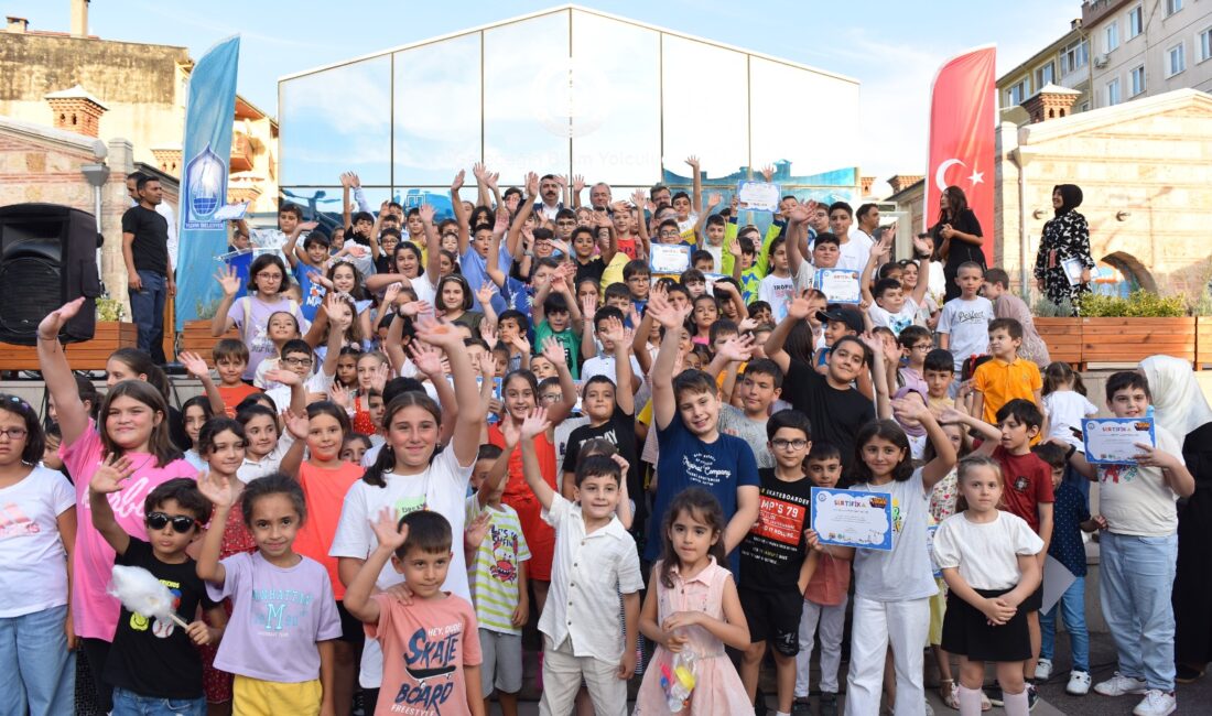 Yıldırım’da “Çocuk Üniversitesi”nde mezuniyet programı Yıldırım Belediyesi’nin hizmete açtığı Molla Yegan Çocuk Üniversitesi'nde mezuniyet programı