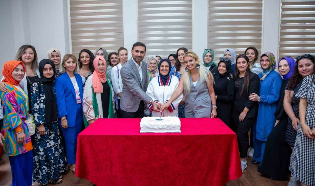 Bursa’da “Ana Kucağı” öğretmenleri için eğitim semineri Bursa Büyükşehir Belediyesi, Ana Kucağı Çocuk Eğitim Merkezlerinde görev yapan