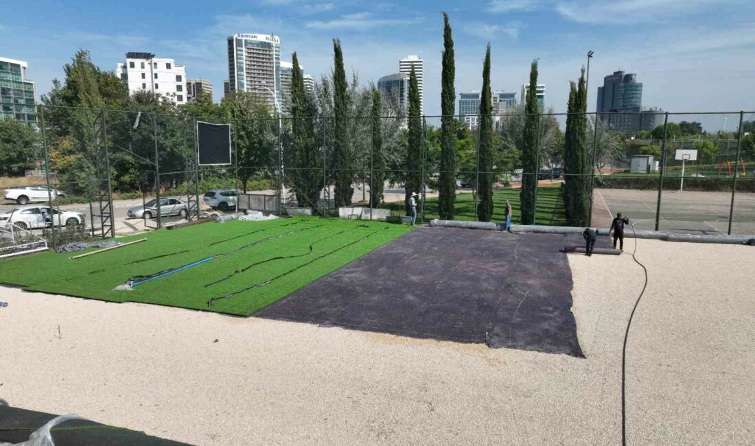 Bursa Büyükşehir Belediyesi, amatör kulüplerce kullanılan futbol sahalarında yenileme çalışmaları