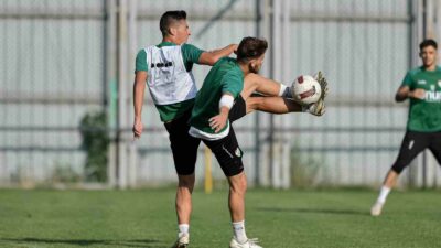 Bursaspor’da Beyoğlu Yeni Çarşı maçı hazırlıkları bugün yapılan taktik idmanla