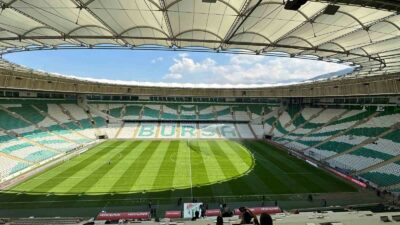 Bursaspor Kulübü, kombine ve bilet fiyatlarının güncellendiğini duyurdu.