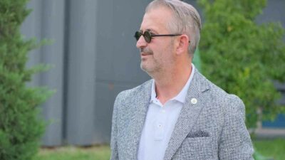 Bursaspor Yönetim Kurulu Üyesi Savaş Sefa istifa etti.