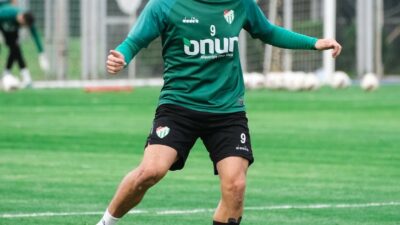 Bursaspor, TFF 2. Lig’in 6. haftasında deplasmanda karşılaşacağı Yeni Çarşı