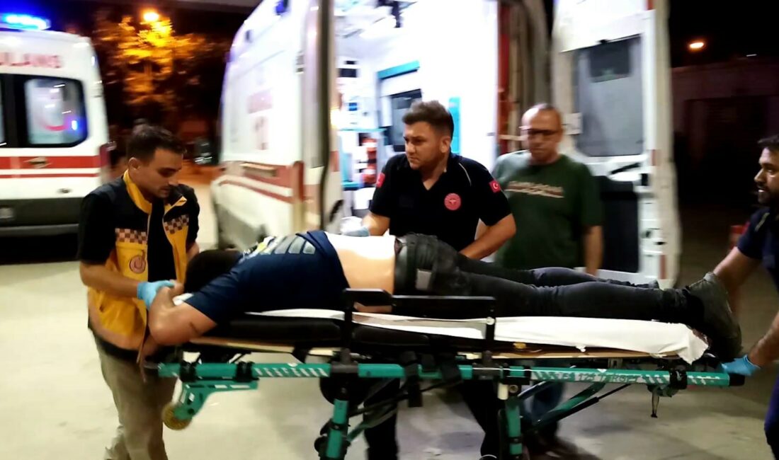Bursa’da, oda arkadaşını sırtından bıçakladı Bursa'nın İnegöl ilçesinde bir şüpheli, aynı odada kaldığı arkadaşını bıçakla