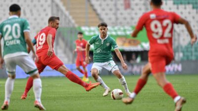 TFF 2. Lig Beyaz Grup 5. hafta maçında Bursaspor, kendi